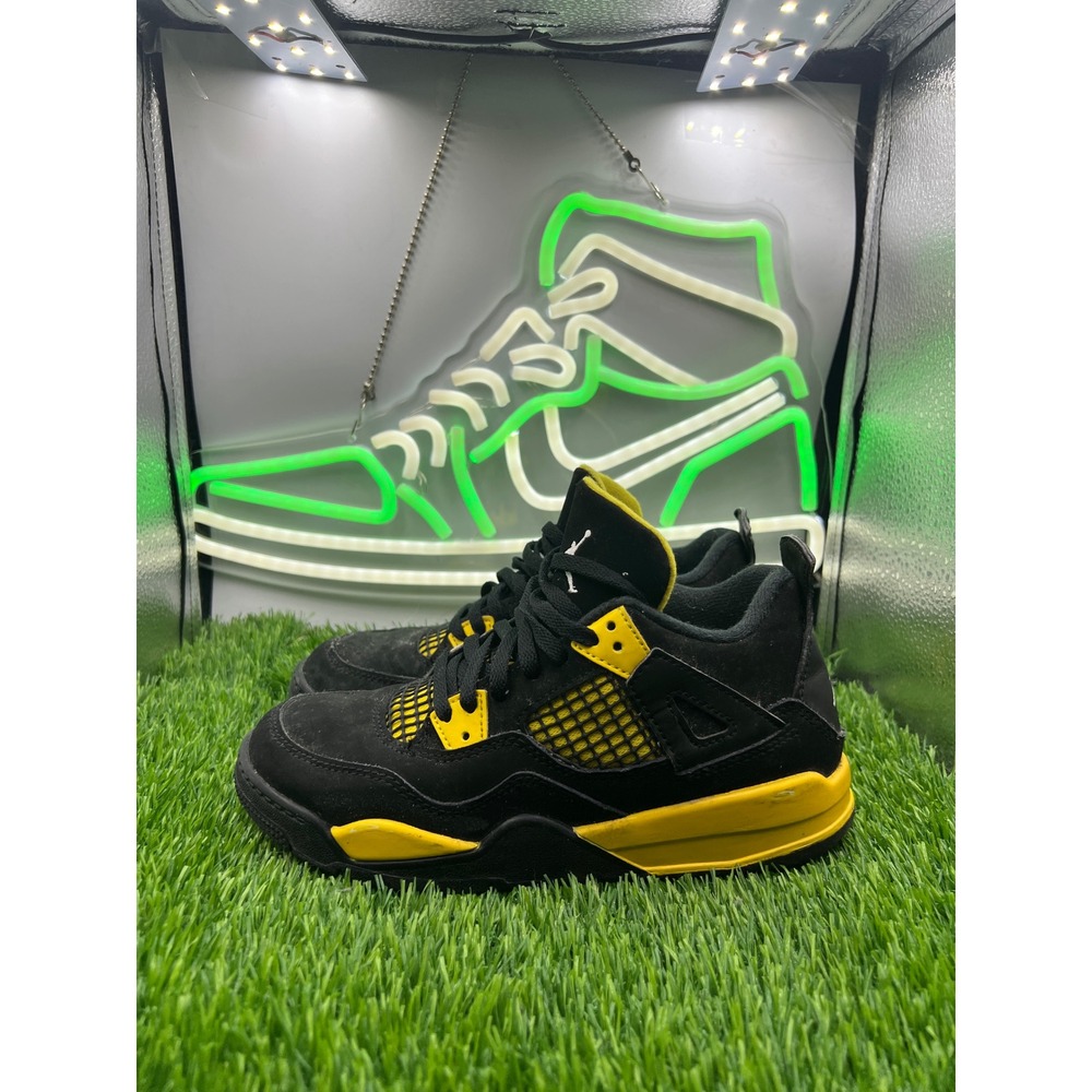 Jordan 4 Retro Thunder 2023 Black Tour Yellow Kids Size 1Y BQ7669-017